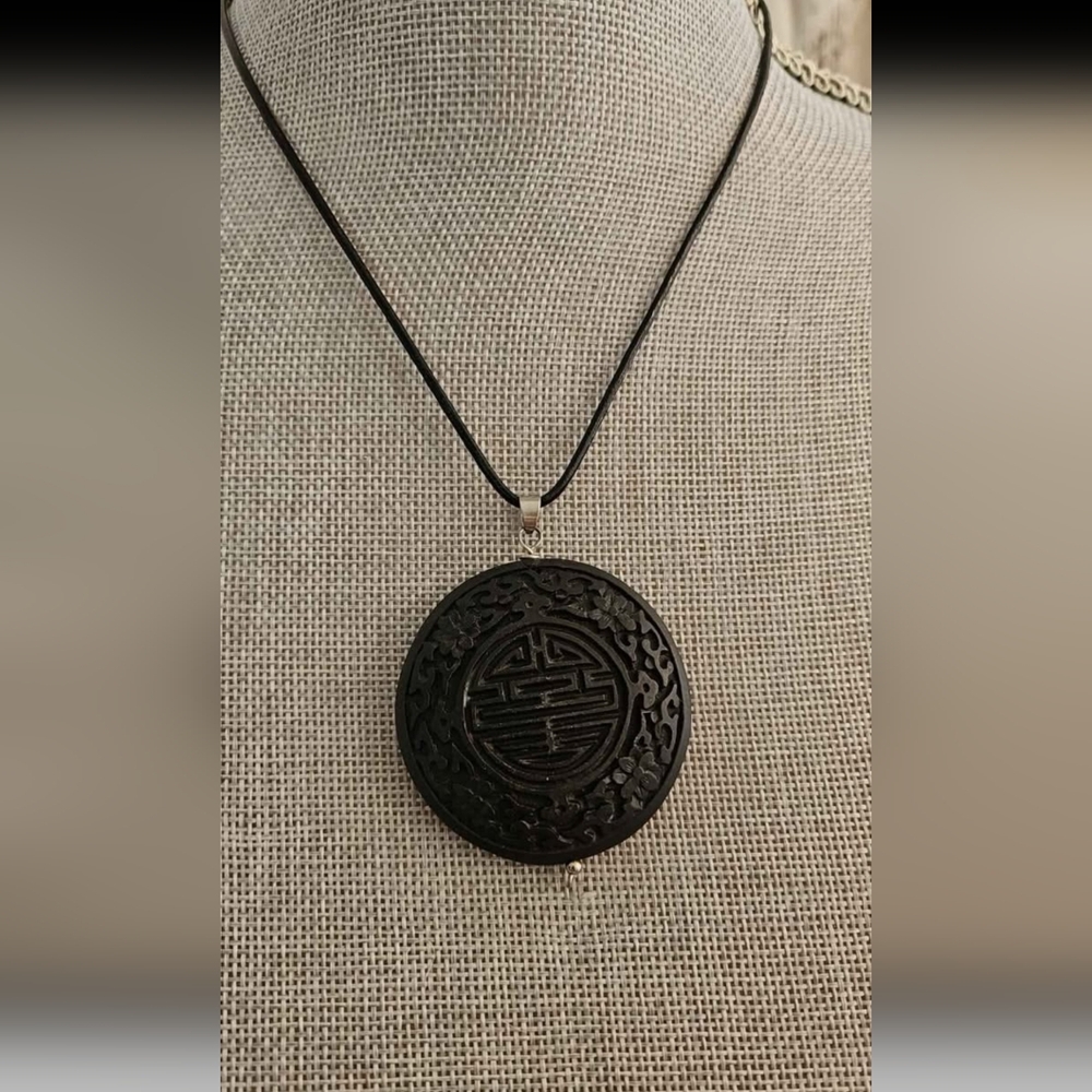 Elegant Black Pendant Necklace